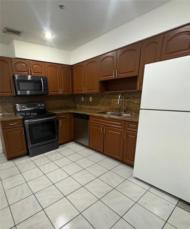 Photo - 4760 SW 66th Terrace Unit 2