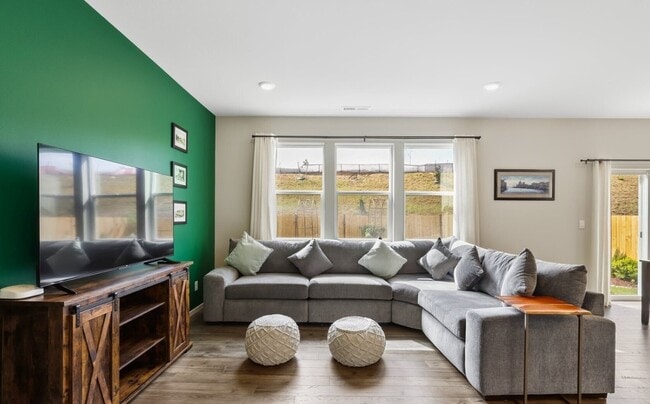 Photo - 6016 Addison Rd SW