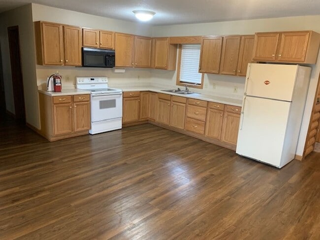 Photo - 3 Bedroom on Gull River