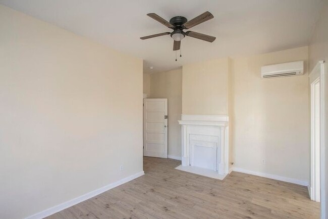 Photo - LOCATION! 1/1 Bed Bath Downtown!