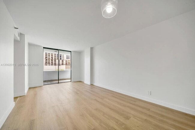 Photo - 501 SW 1st St Unit 502