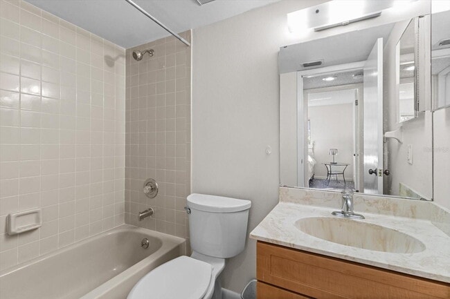 Building Photo - FULLY FURNISHED 2 BEDROOM, 2 BATH CONDO AVAILABLE NOW!