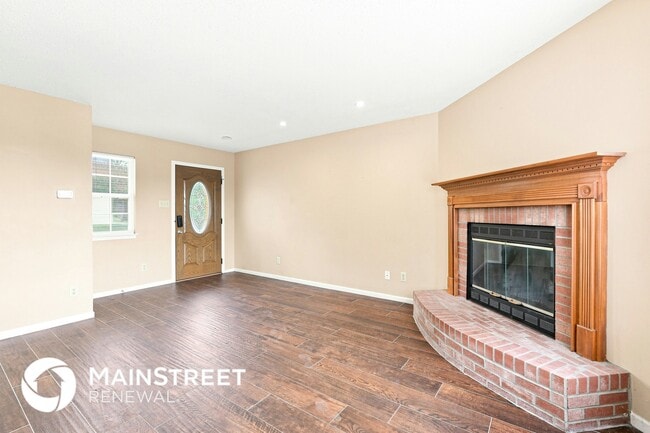 Photo - 43 Frostwood Ln