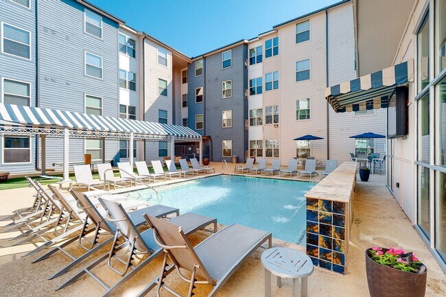 Cherry Street Apartments At Northgate Texas A M University Off Campus Housing Search
