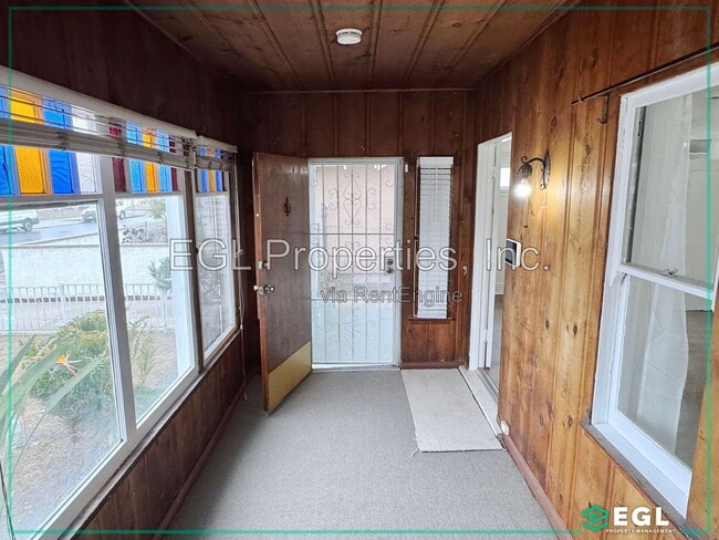 Photo - 2937 8th Ave