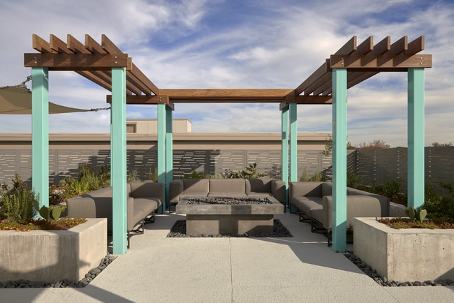 Link Apartments® Canvas