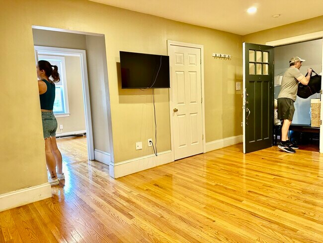 Photo - 66 Egmont St Unidad 3