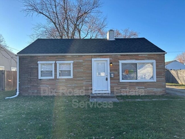 Building Photo - 111 Forestwood Ave