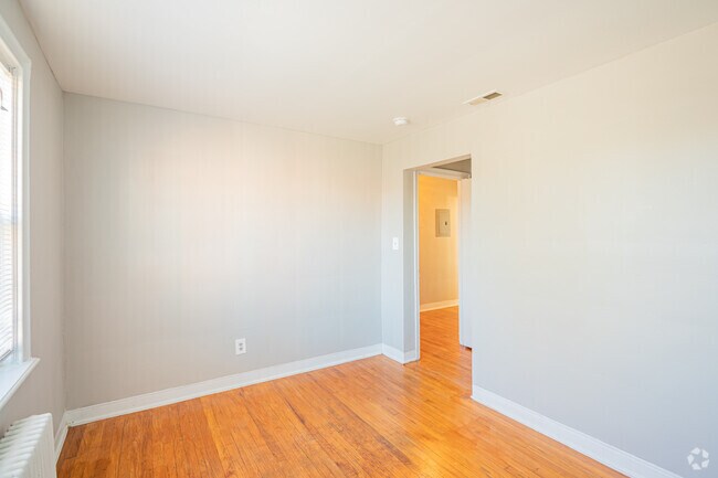 2BR, 1BA