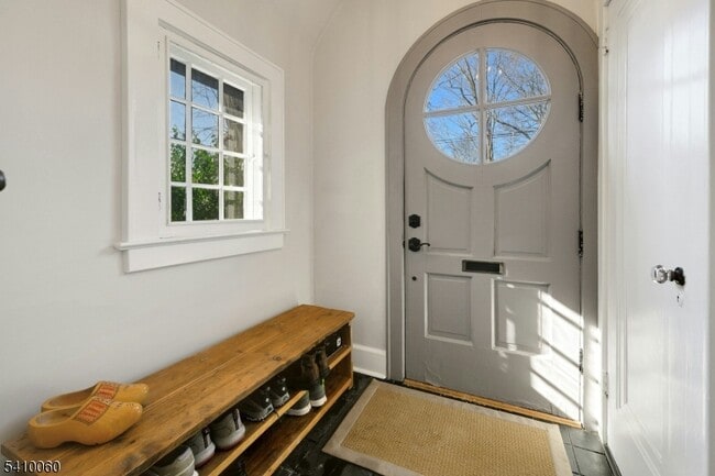 Photo - 142 N Passaic Ave