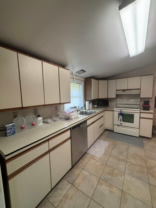 Photo - 25 Delaware Ave