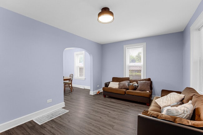 Photo - 16310 Carse Ave