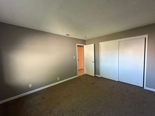 Photo - 1175 E Edison St