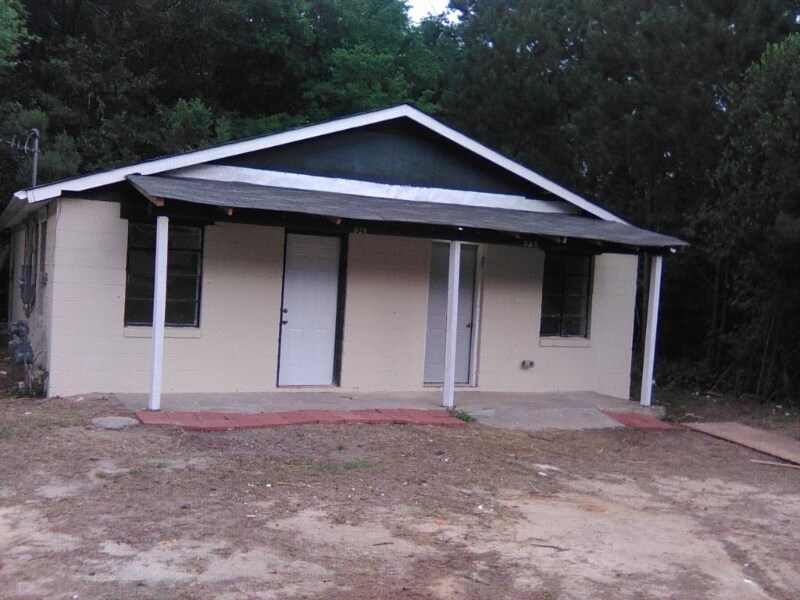 Photo - 920 Williams St E