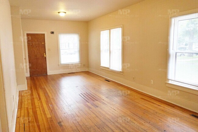 Photo - 642 S Meldrum St