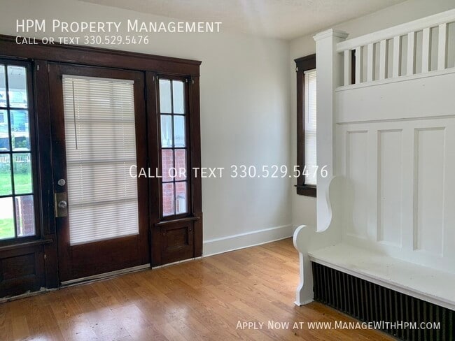 Photo - 201 Broad Ave NW