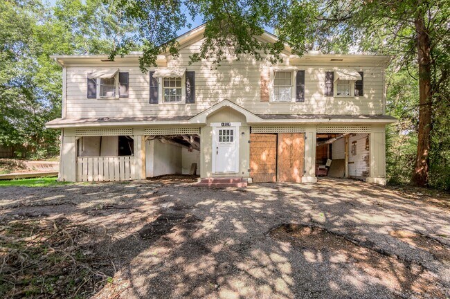 811 B Sam Houston Ave