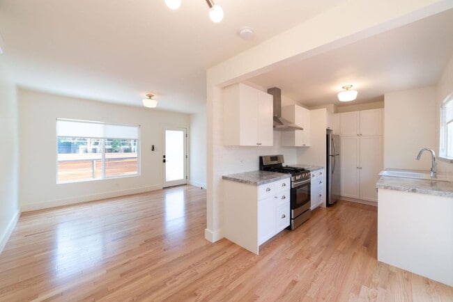 Photo - Spacious & Updated 1 Bed 1 Bath in the Heart of Echo Park - Parking & Laundry Unit 2215 1/2