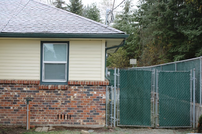 Photo - 423 N French Ave