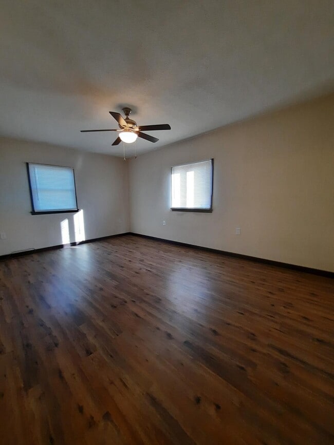 Photo - 7318 Buffalo Ave Apartments Unit 1