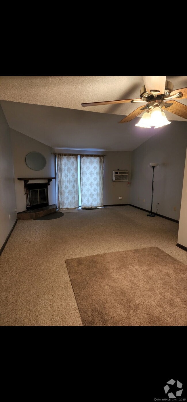 Building Photo - 33 Baxter Rd Unit 1E Rental