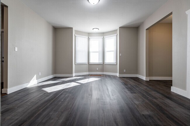 Photo - nrefarnam Unit 903