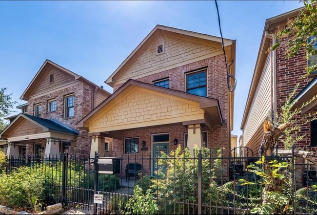 Photo - 5303 Nett St