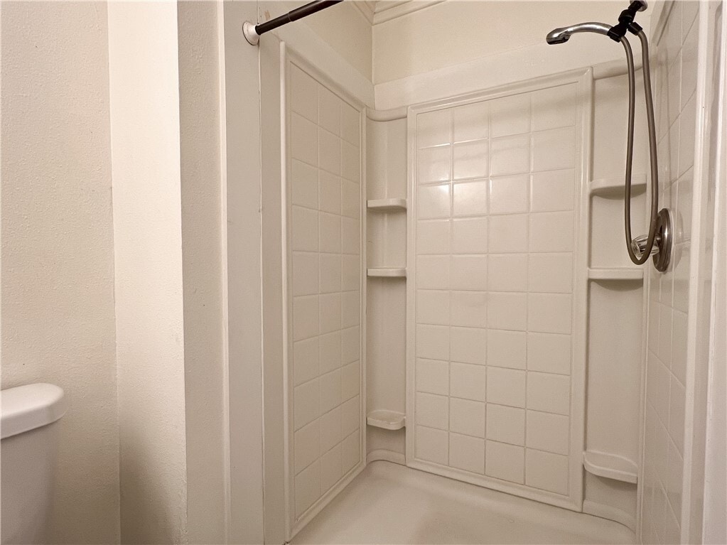 Photo - 413 Ewalt Ave Unit E2
