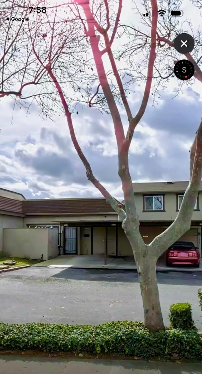 Building Photo - 1906 San Jose Dr