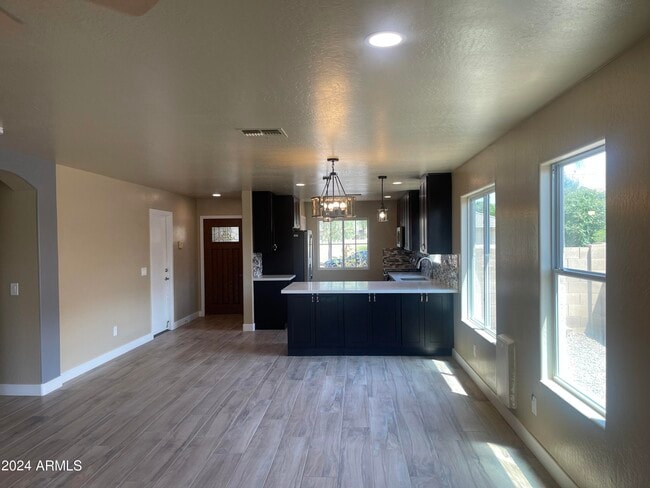 Photo - 15433 W Mercer Ln