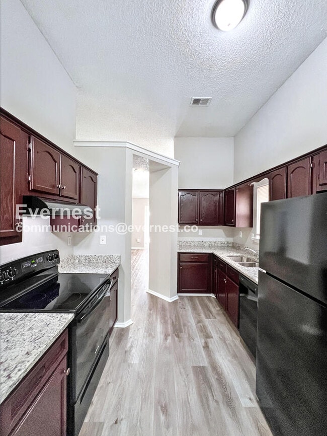 Photo - 7594 Iris Dr