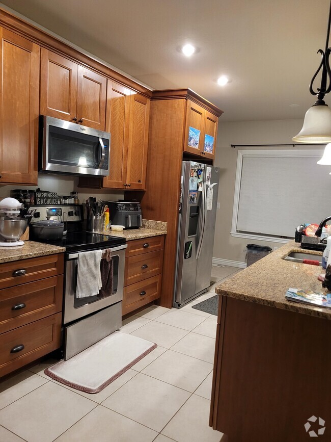 Building Photo - 8515 Sandpiper St Rental