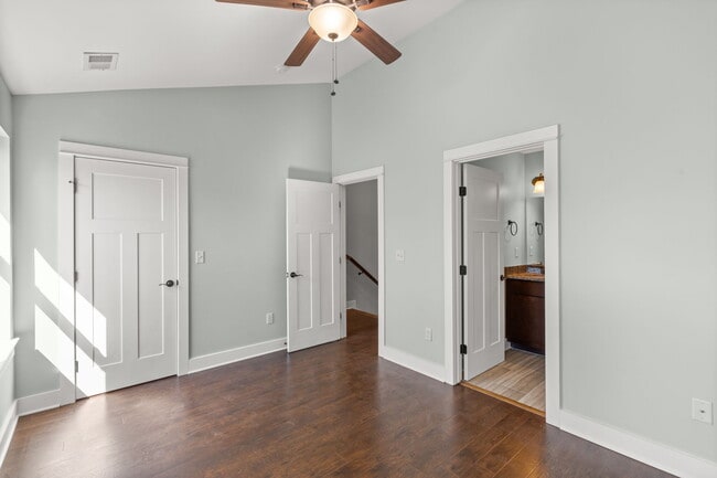 Photo - 1106 Stratford Ave