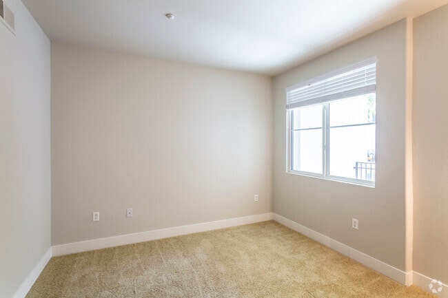 2 BR, 2.5 BA - 1167 SF