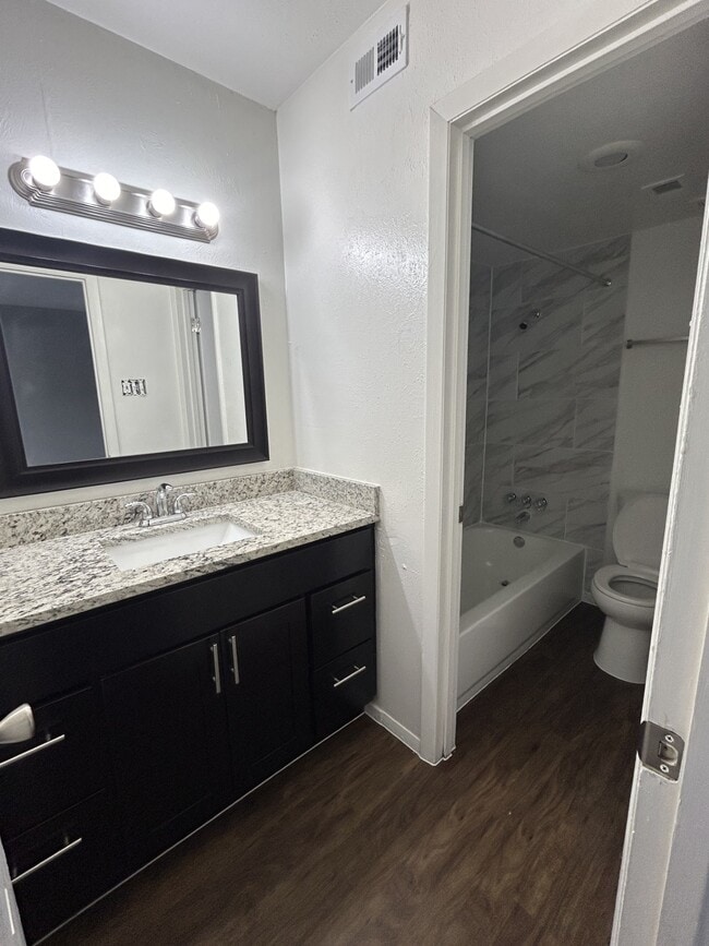 Photo - Westlake Gardens & Bella Terra Apartments