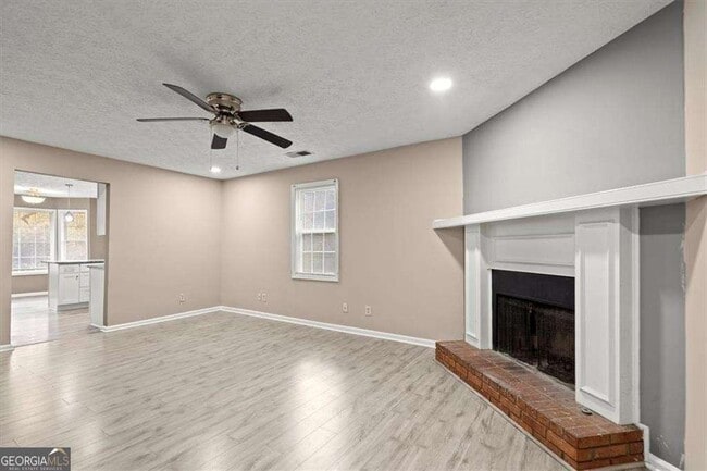 Photo - 326 Farm Pl Ct NE