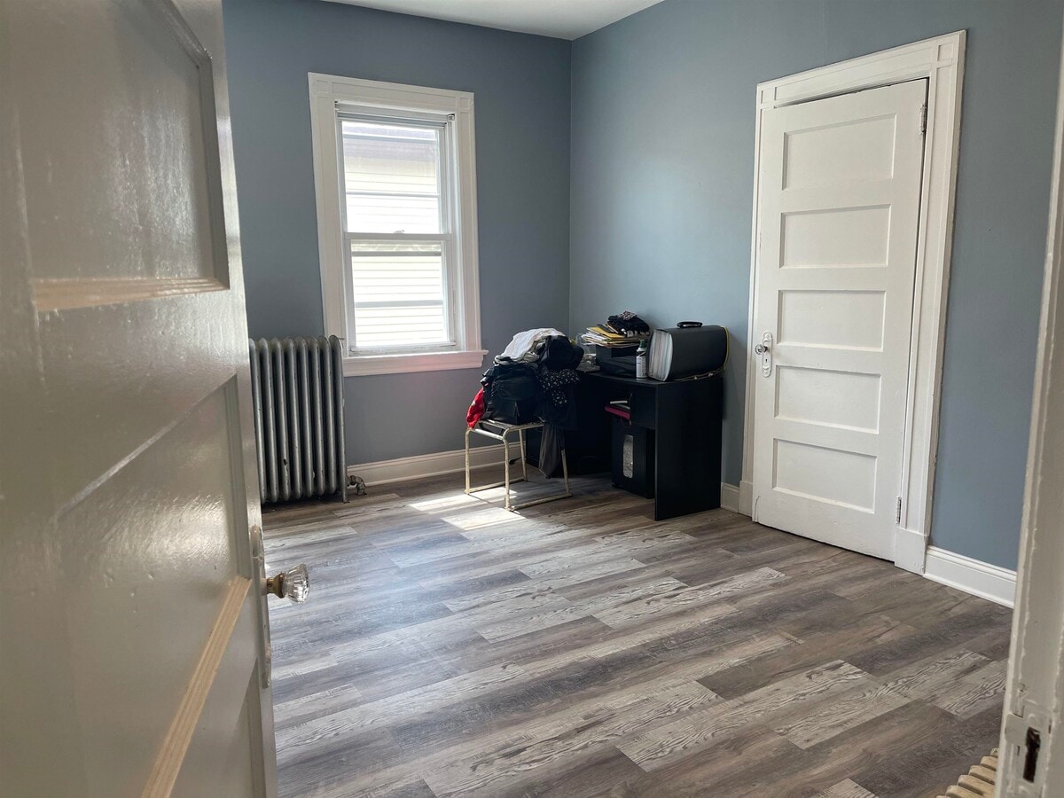 Photo - 125 Marsellus Pl