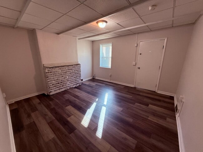 Photo - 4403 Davison St