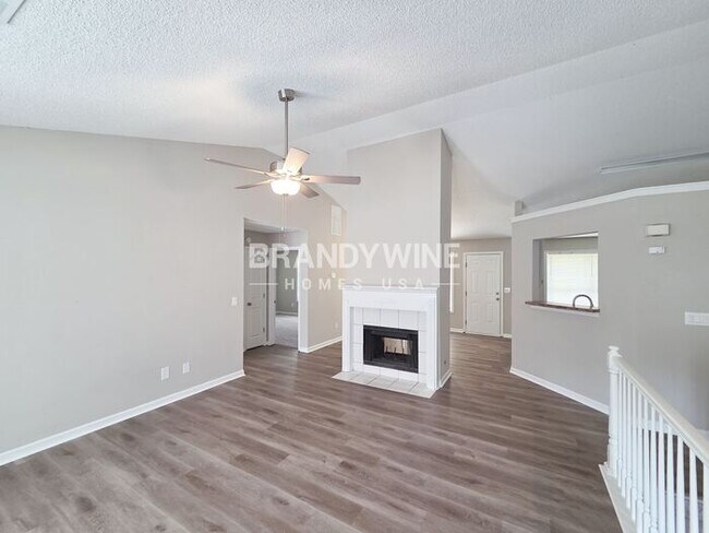 Photo - 10342 Commons Crossing