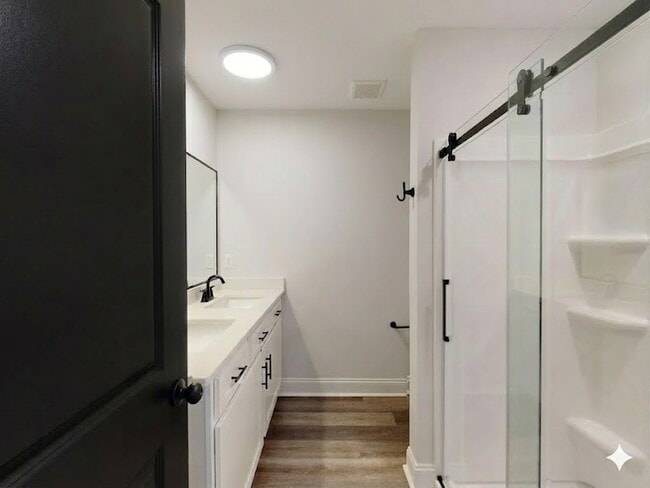 Photo - 231 Winding Chestnut Dr