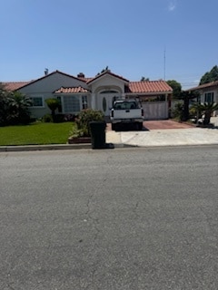 Building Photo - 10331 Newville Ave Rental