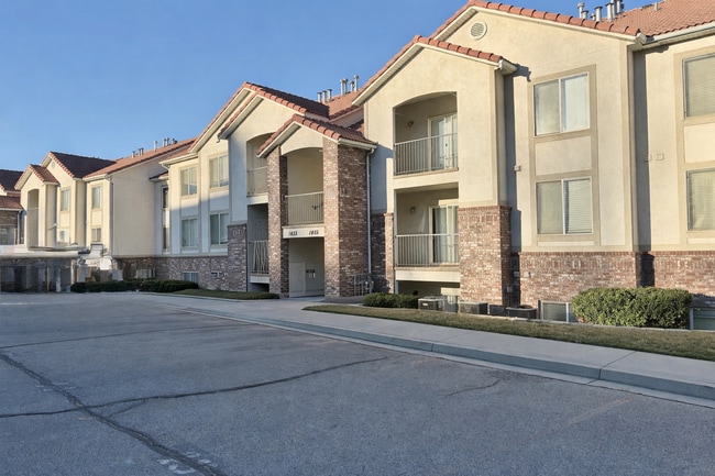 Building Photo - Lakeview Orem Living – 3 Bed Near UVU