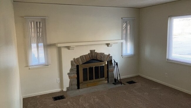 Photo - 1076 Sherwood Dr