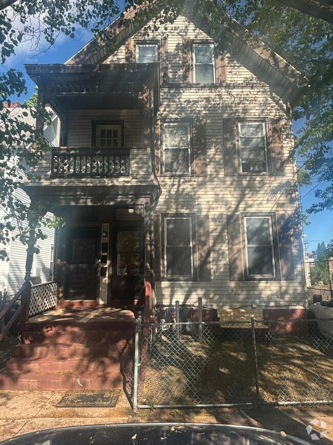 Building Photo - 37 Hotchkiss St Unit 1st Floor Rental