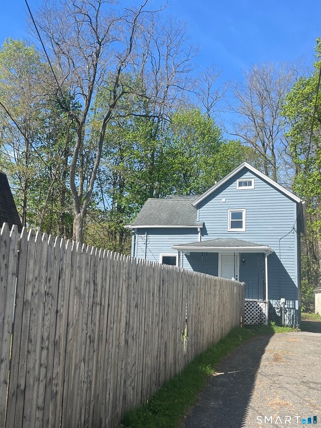 Photo - 17 Woodbine St