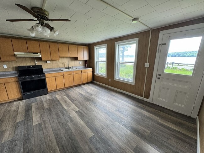 Photo - Spacious 3-Bedroom Lakeview Apartment – Milton, VT – Available Now Unit 101