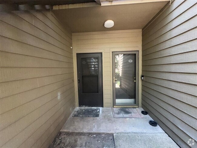 Building Photo - 10049 Westpark Dr Unit 189 Rental