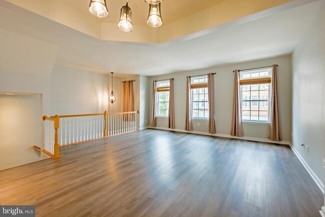 Photo - 3385 Beechcliff Dr