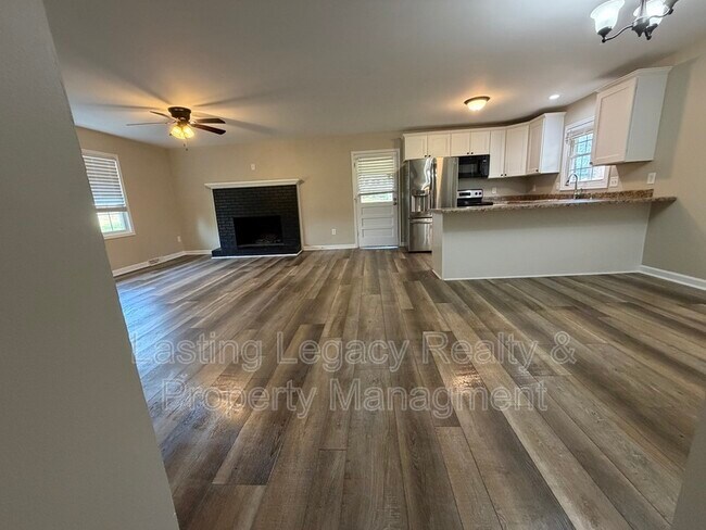 Photo - 179 Canterbury Dr