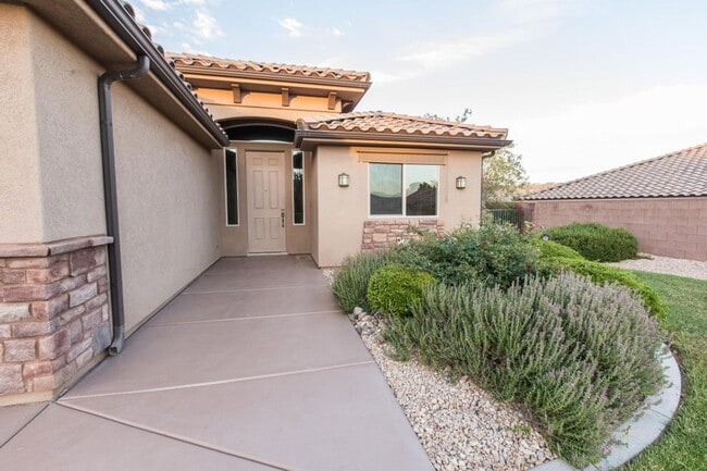 Photo - Custom 3 Bedroom Single-Family Home in Pri...